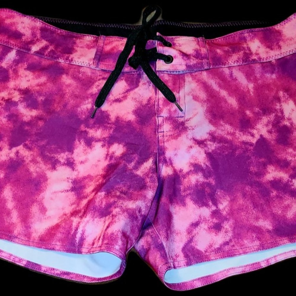 BURNSIDE WOMENS SWIM SHORTS ULTRA HOT PINK LINED SIZE M NWOT